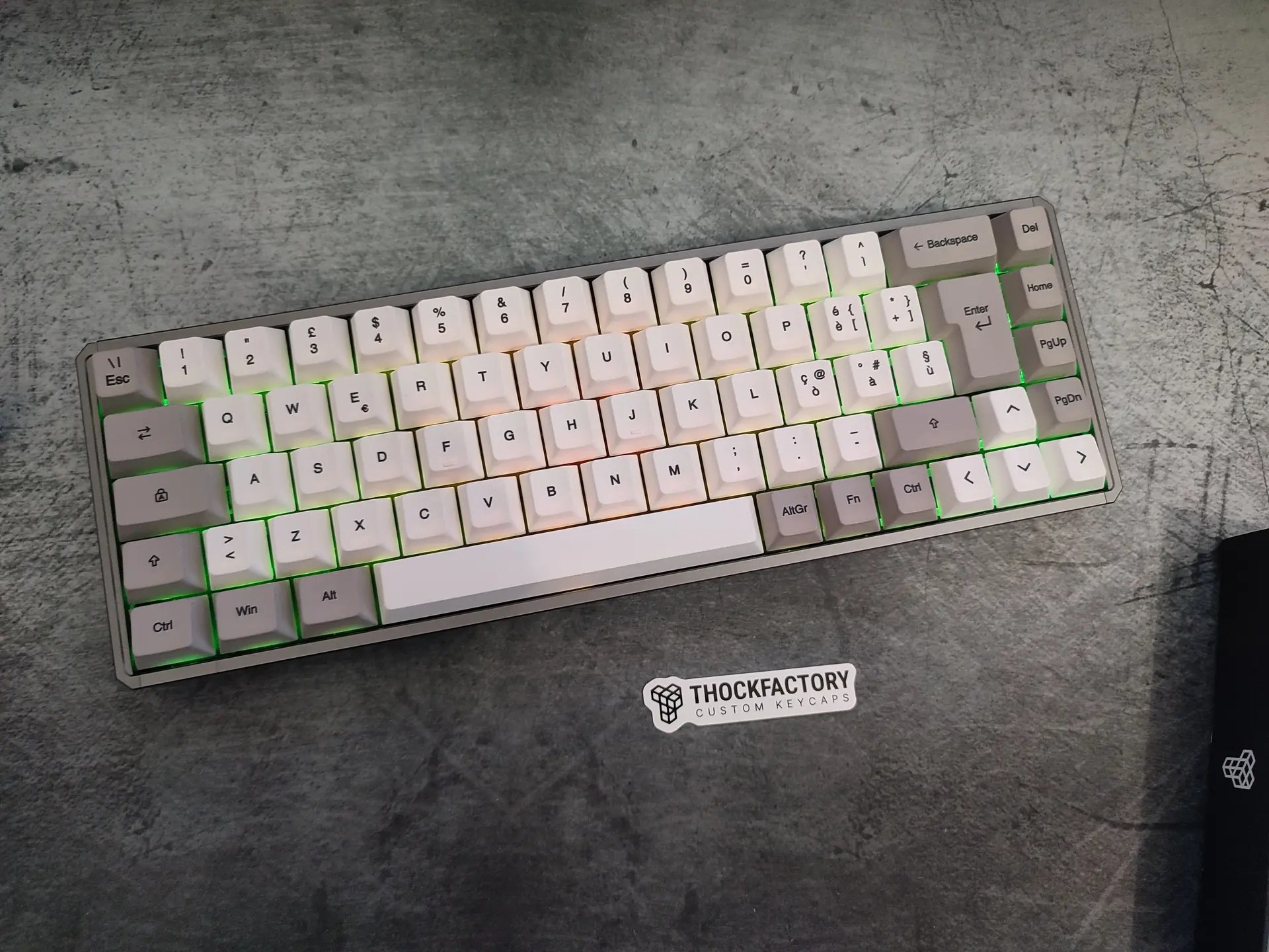 Custom keycaps showcase: 65% #1 (ISO) custom keycaps